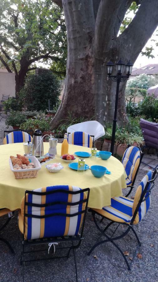 לינה וארוחת בוקר אביניון Berne &Michel מראה חיצוני תמונה
